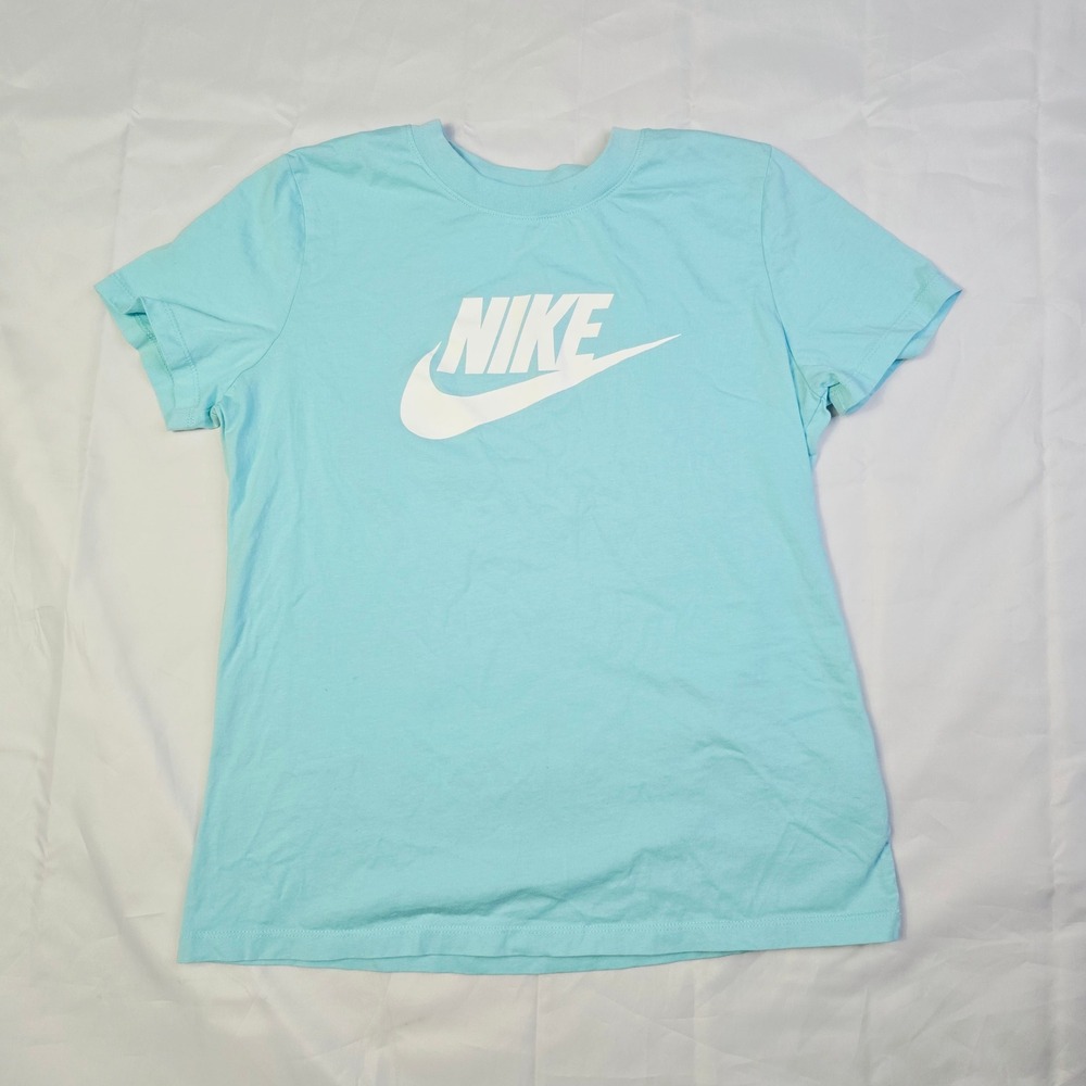 Nike Women's Tee T-Shirt Size M Light Blue Futura Logo Short Sleeve Q5 - Picture 1 of 14